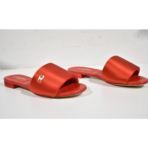 Chanel 22P Red Satin CC Gold Logo Quilted Leather Slide Mule Sandal Flop Flat 38 - Picture 5 of 12